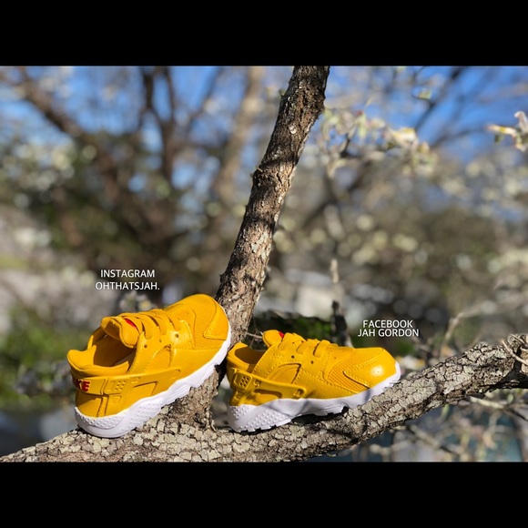 Nike Huaraches - Picture 3 of 3